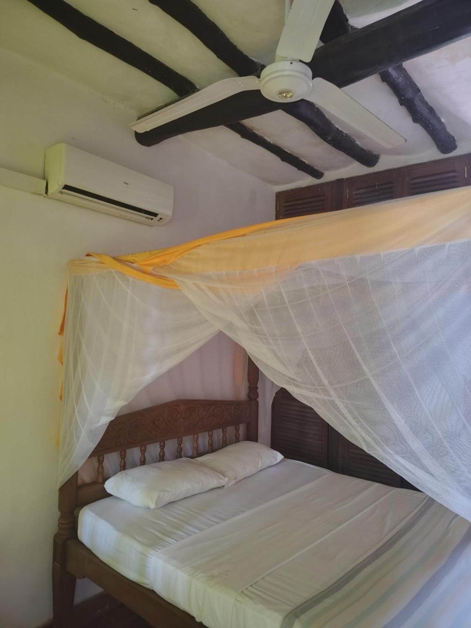 Mangro Hotel شاطئ دياني المظهر الخارجي الصورة